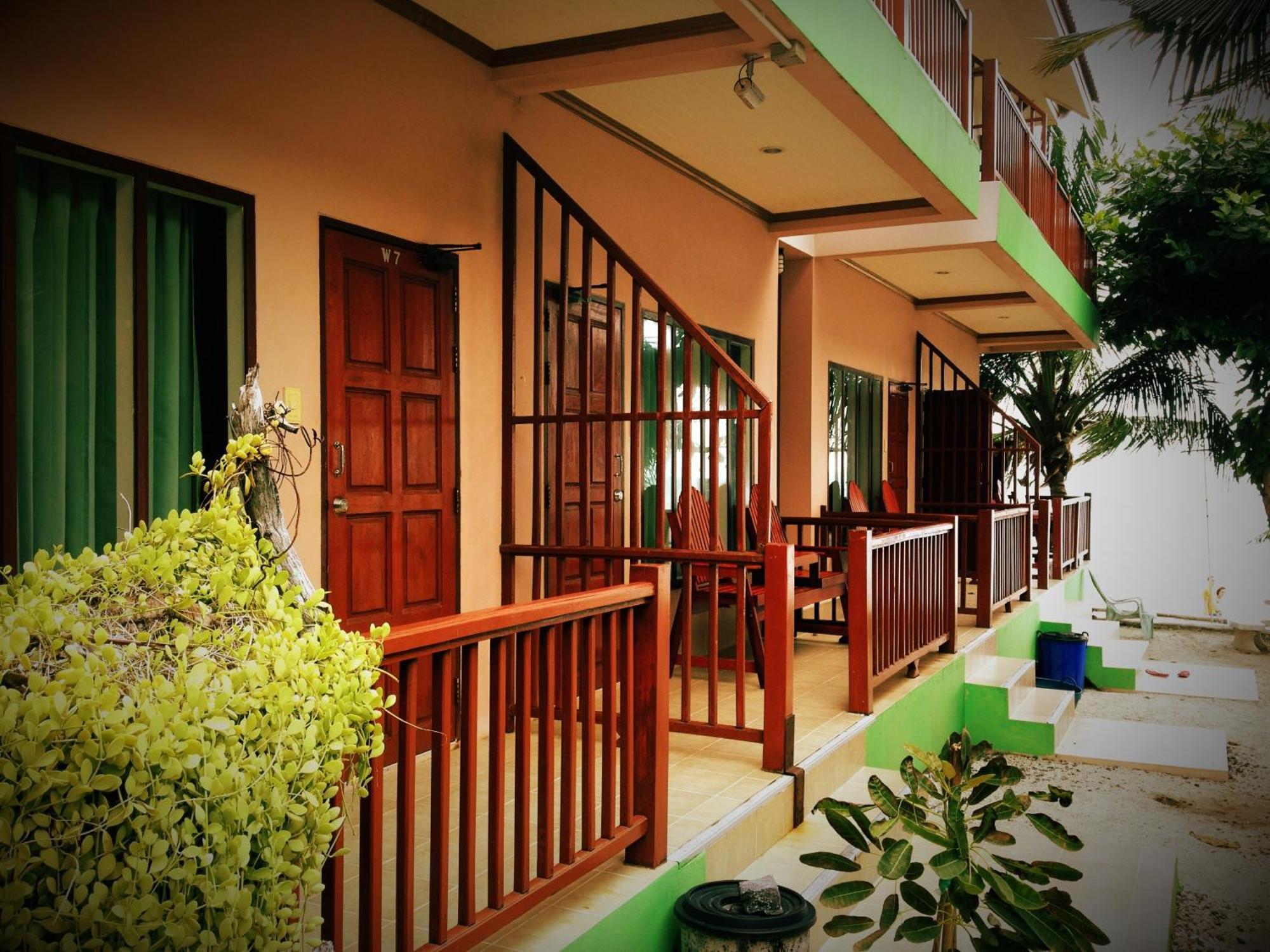 Mr. Black Resort Haad Rin Exterior photo